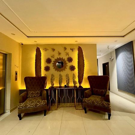 Shelton Boulevard Hotel Lahore Extérieur photo