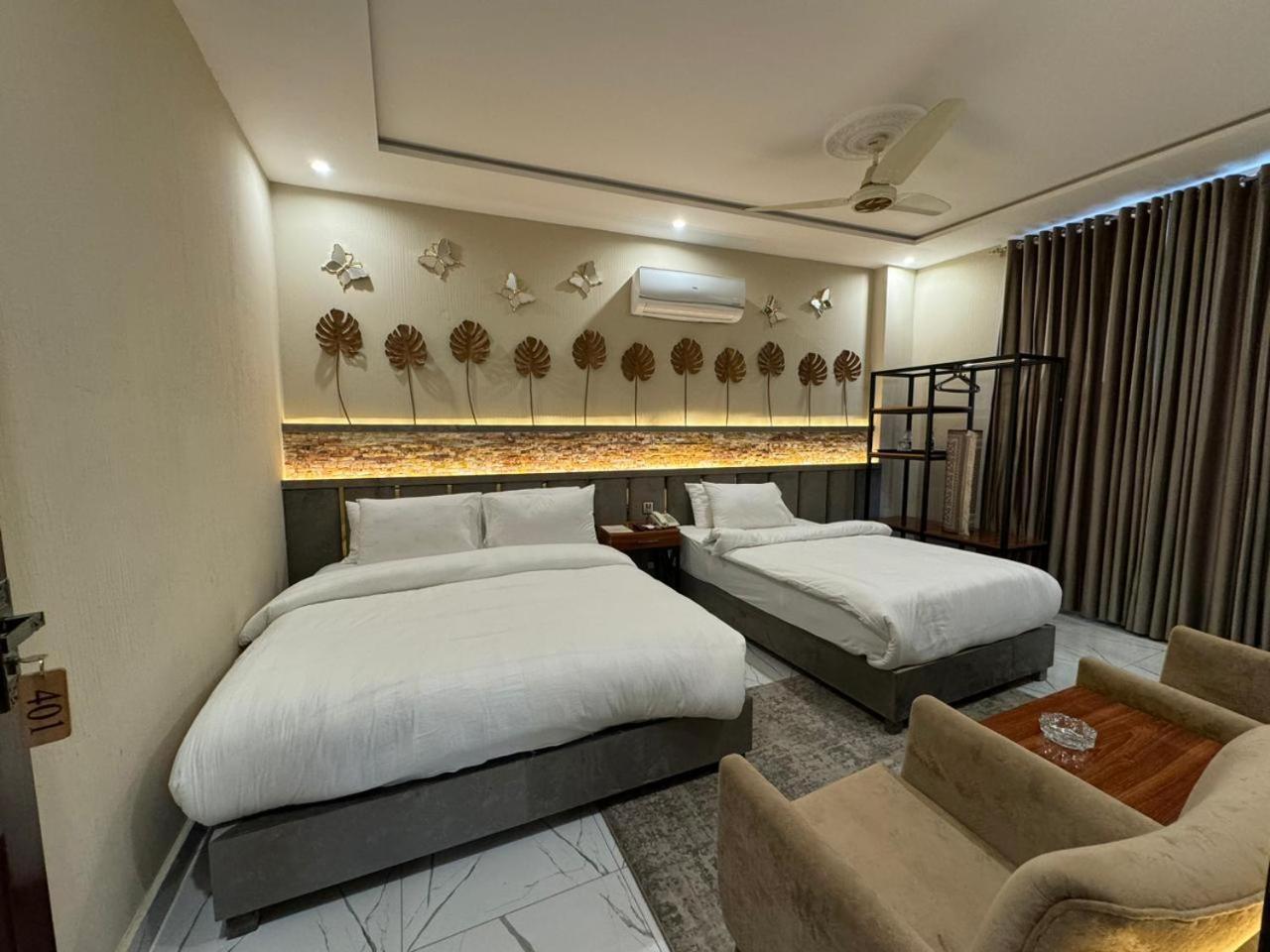 Shelton Boulevard Hotel Lahore Extérieur photo