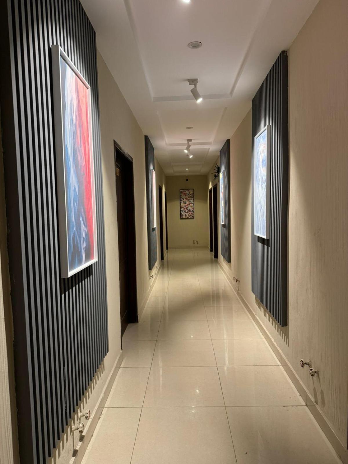 Shelton Boulevard Hotel Lahore Extérieur photo