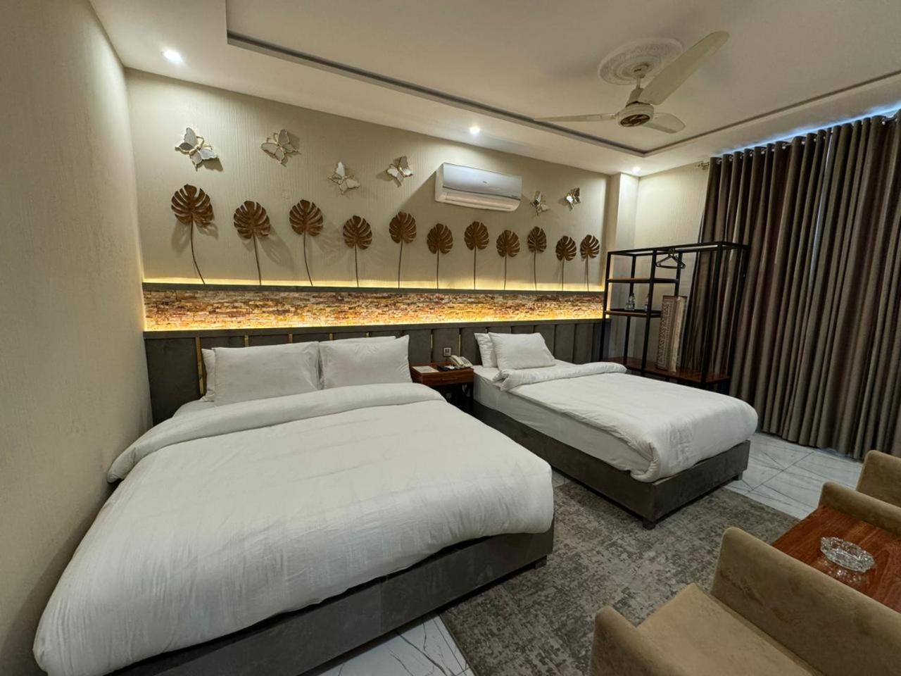 Shelton Boulevard Hotel Lahore Extérieur photo