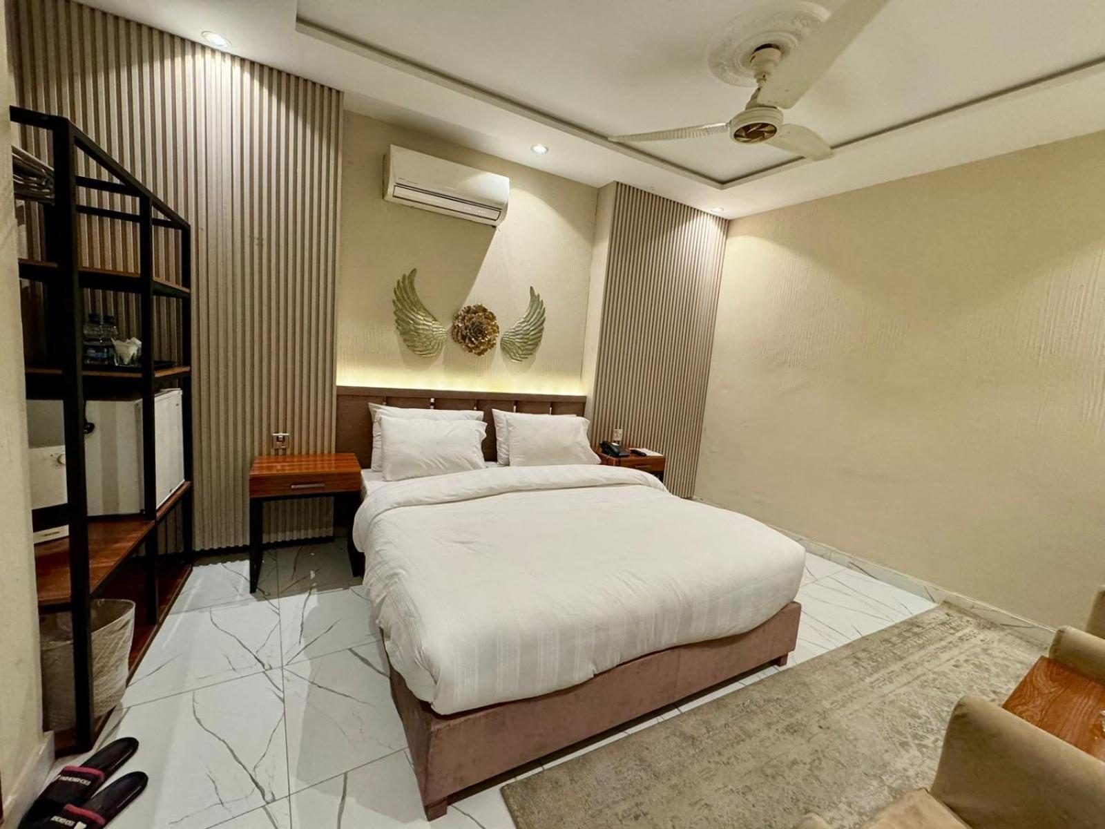 Shelton Boulevard Hotel Lahore Extérieur photo